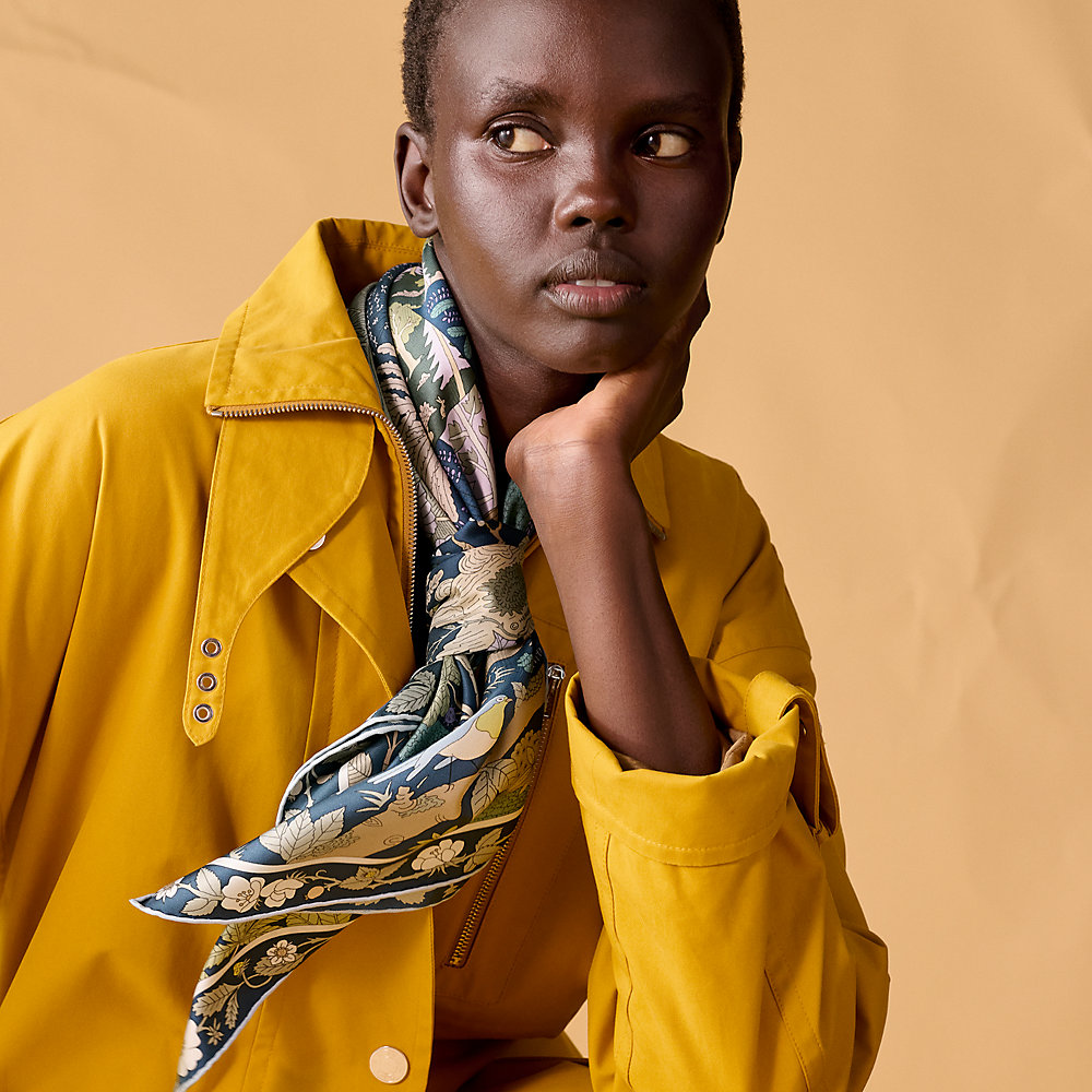 Dans les Bras de Selene scarf 90 - White | Hermès Denmark